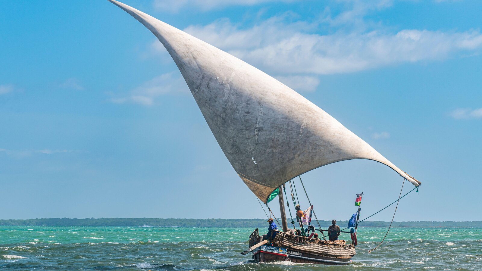In Kenya, Seeing the Sites by Dhow - The New York Times